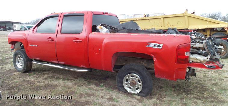 image for item DD1310 2007 Chevrolet Silverado 2500HD Crew Cab pickup truck