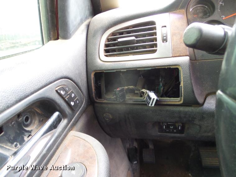 image for item DD1310 2007 Chevrolet Silverado 2500HD Crew Cab pickup truck