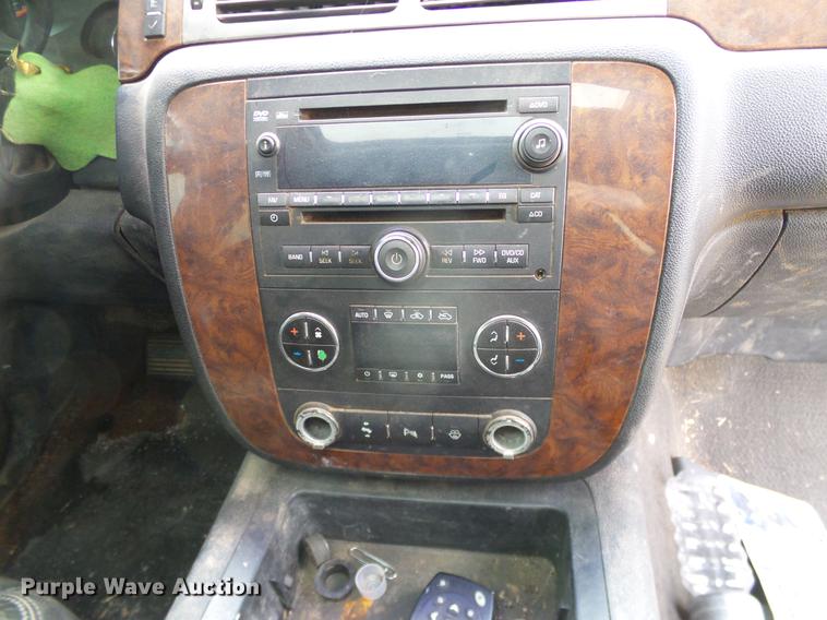 image for item DD1310 2007 Chevrolet Silverado 2500HD Crew Cab pickup truck