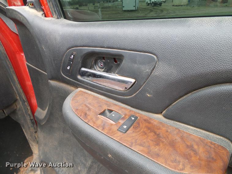 image for item DD1310 2007 Chevrolet Silverado 2500HD Crew Cab pickup truck