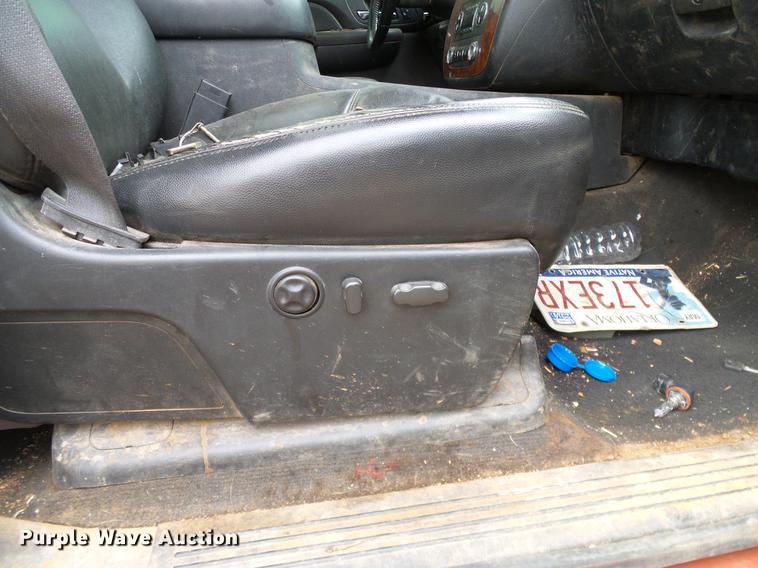 image for item DD1310 2007 Chevrolet Silverado 2500HD Crew Cab pickup truck