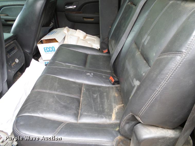 image for item DD1310 2007 Chevrolet Silverado 2500HD Crew Cab pickup truck