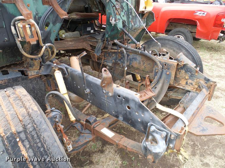 image for item DD1311 1986 International 1955 service truck