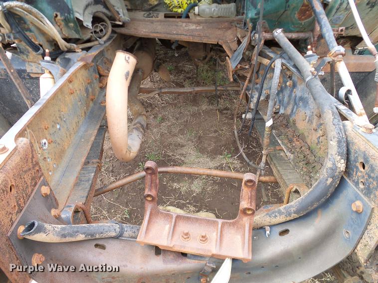 image for item DD1311 1986 International 1955 service truck