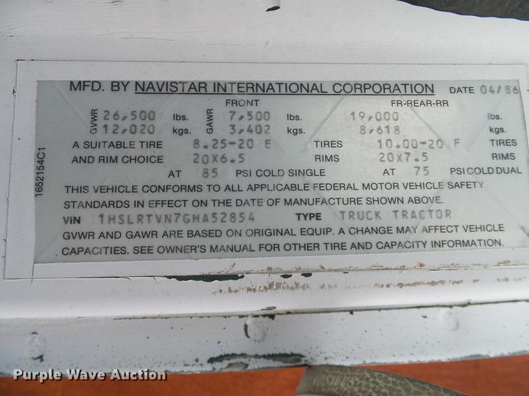 image for item DD1311 1986 International 1955 service truck