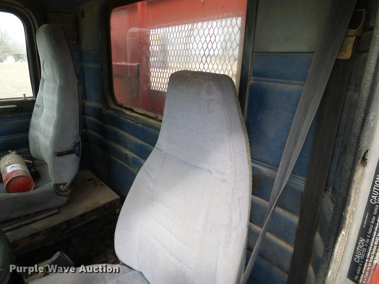 image for item DD1312 1991 Peterbilt 377 flatbed truck