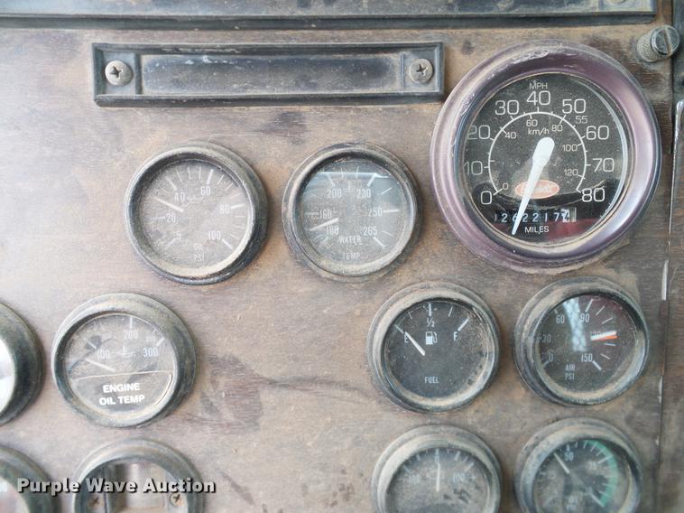 image for item DD1312 1991 Peterbilt 377 flatbed truck