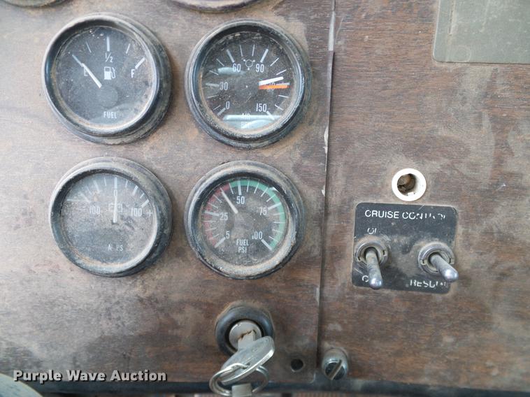 image for item DD1312 1991 Peterbilt 377 flatbed truck