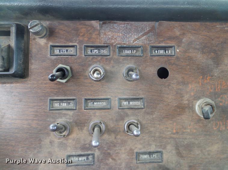 image for item DD1312 1991 Peterbilt 377 flatbed truck