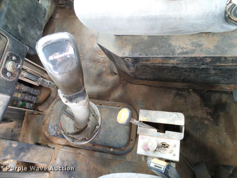 image for item DD1312 1991 Peterbilt 377 flatbed truck