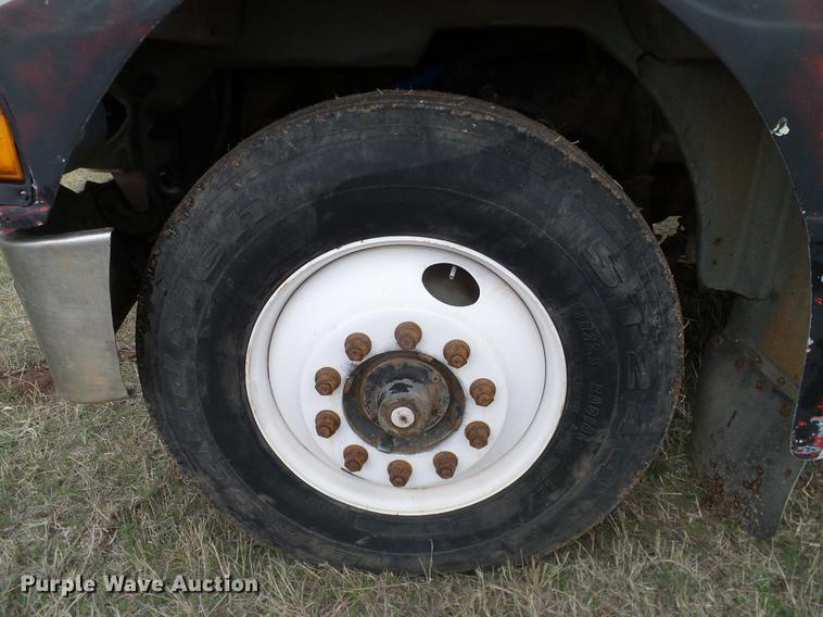 image for item DD1312 1991 Peterbilt 377 flatbed truck