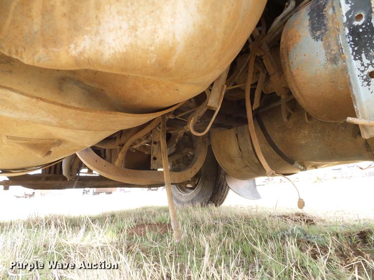 image for item DD1312 1991 Peterbilt 377 flatbed truck