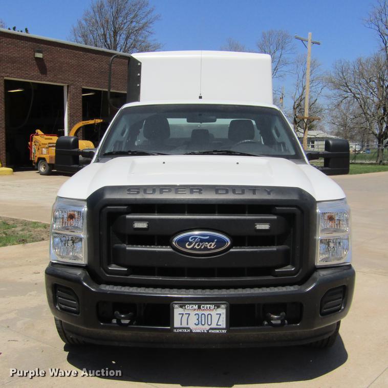 image for item DD2699 2011 Ford F250 Super Duty SuperCab utility bed pickup truck
