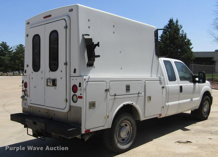 image for item DD2699 2011 Ford F250 Super Duty SuperCab utility bed pickup truck