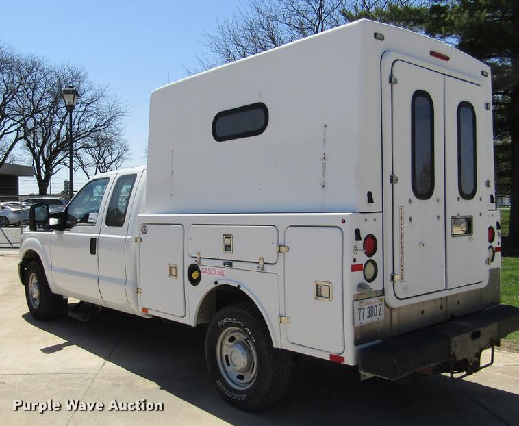 image for item DD2699 2011 Ford F250 Super Duty SuperCab utility bed pickup truck
