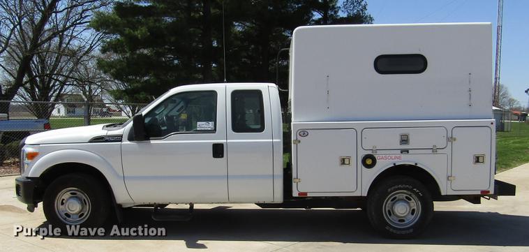 image for item DD2699 2011 Ford F250 Super Duty SuperCab utility bed pickup truck