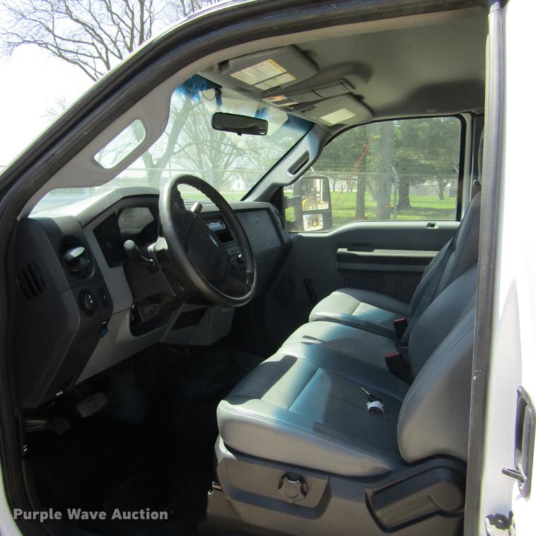 image for item DD2699 2011 Ford F250 Super Duty SuperCab utility bed pickup truck