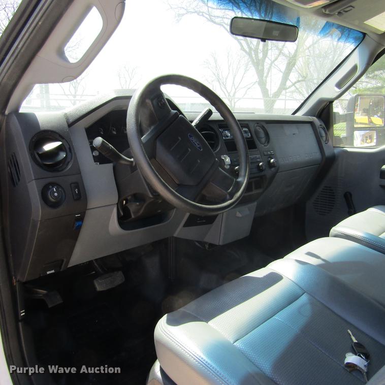 image for item DD2699 2011 Ford F250 Super Duty SuperCab utility bed pickup truck