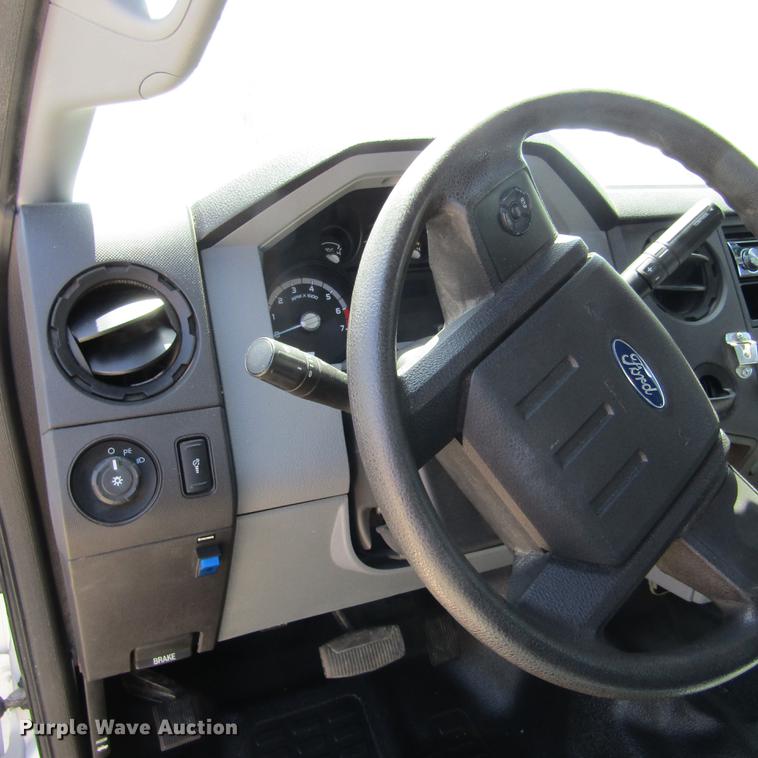 image for item DD2699 2011 Ford F250 Super Duty SuperCab utility bed pickup truck