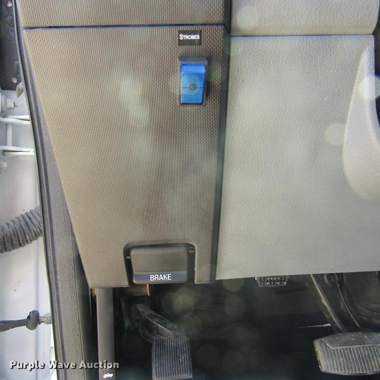 image for item DD2699 2011 Ford F250 Super Duty SuperCab utility bed pickup truck