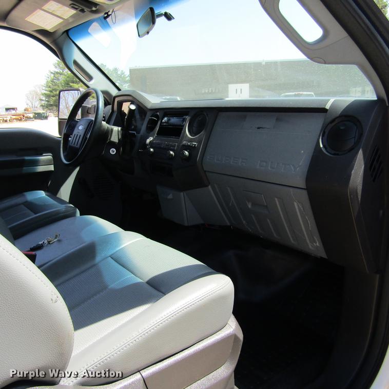 image for item DD2699 2011 Ford F250 Super Duty SuperCab utility bed pickup truck
