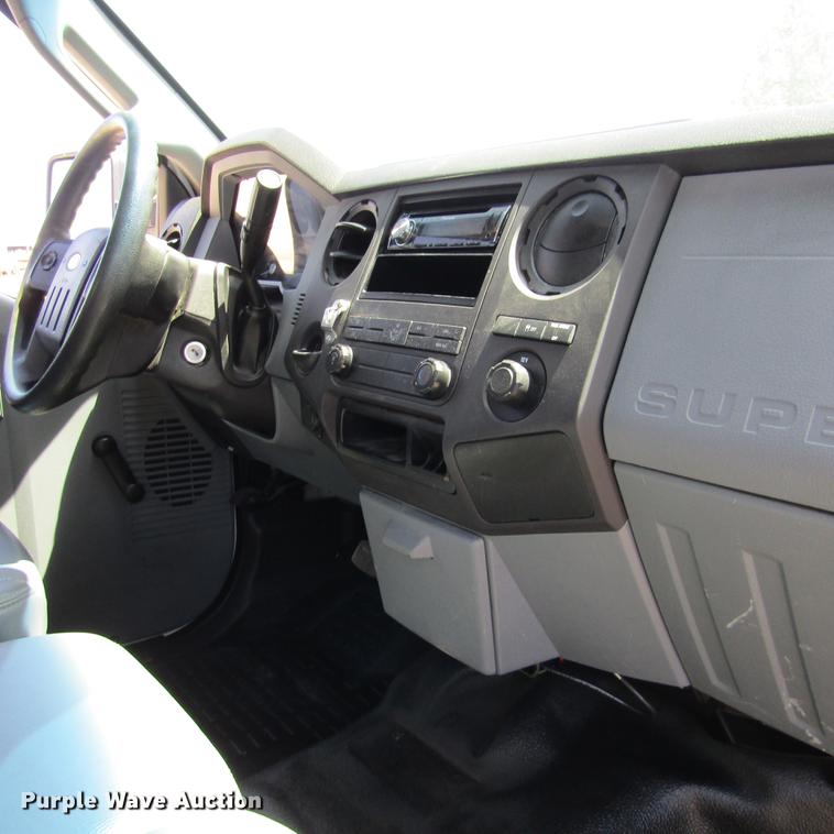 image for item DD2699 2011 Ford F250 Super Duty SuperCab utility bed pickup truck