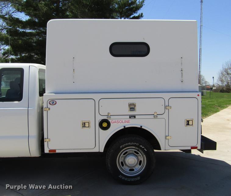 image for item DD2699 2011 Ford F250 Super Duty SuperCab utility bed pickup truck