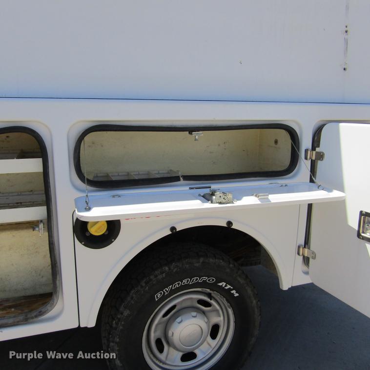 image for item DD2699 2011 Ford F250 Super Duty SuperCab utility bed pickup truck