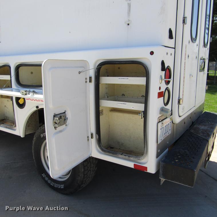 image for item DD2699 2011 Ford F250 Super Duty SuperCab utility bed pickup truck