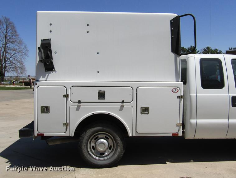 image for item DD2699 2011 Ford F250 Super Duty SuperCab utility bed pickup truck