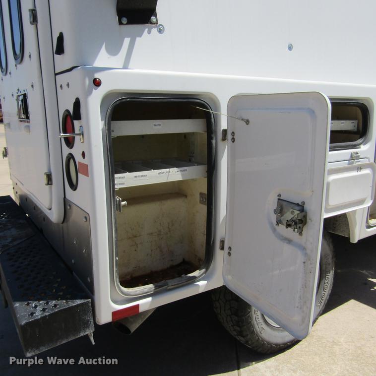 image for item DD2699 2011 Ford F250 Super Duty SuperCab utility bed pickup truck