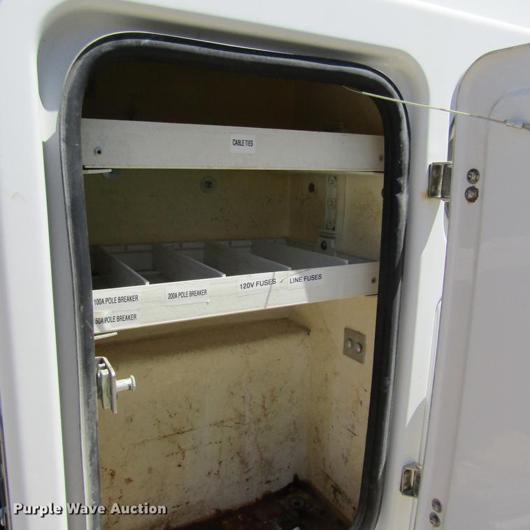 image for item DD2699 2011 Ford F250 Super Duty SuperCab utility bed pickup truck