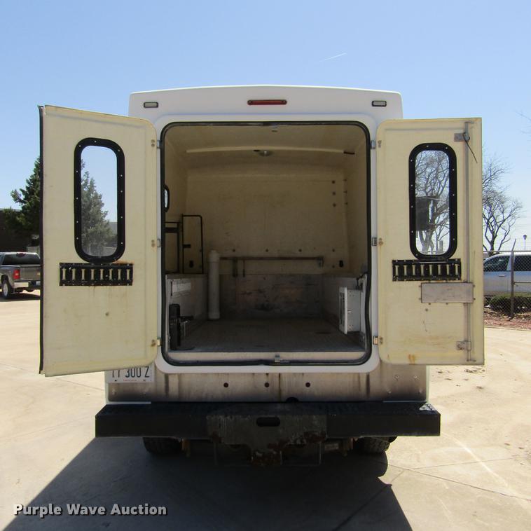 image for item DD2699 2011 Ford F250 Super Duty SuperCab utility bed pickup truck