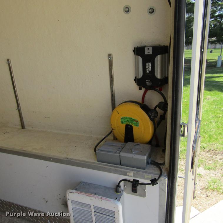 image for item DD2699 2011 Ford F250 Super Duty SuperCab utility bed pickup truck