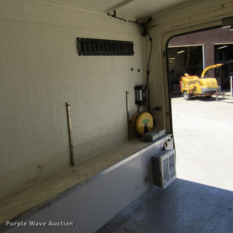 image for item DD2699 2011 Ford F250 Super Duty SuperCab utility bed pickup truck