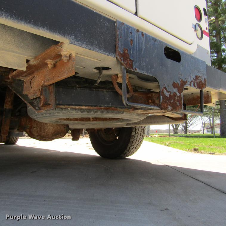 image for item DD2699 2011 Ford F250 Super Duty SuperCab utility bed pickup truck