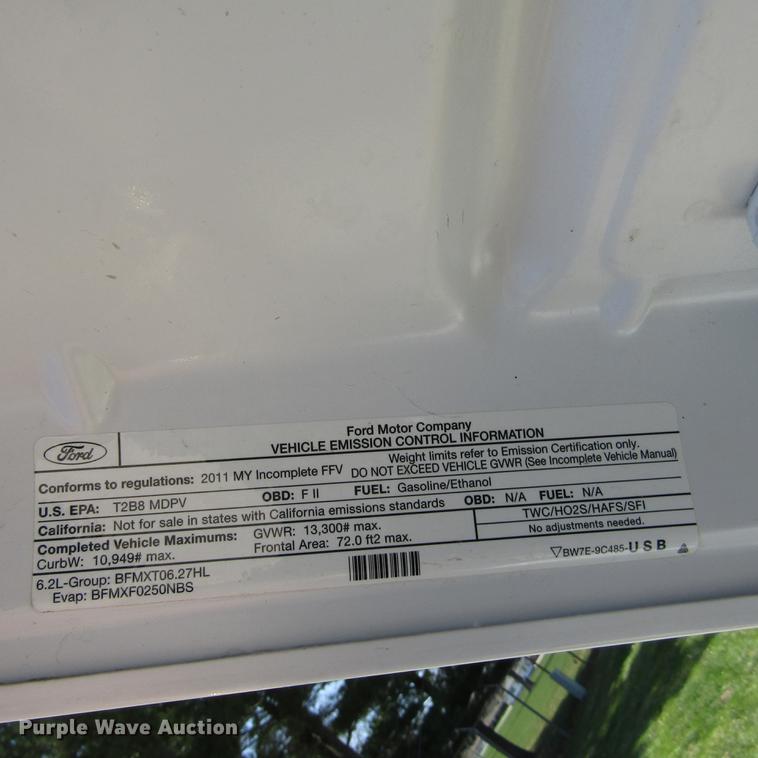 image for item DD2699 2011 Ford F250 Super Duty SuperCab utility bed pickup truck