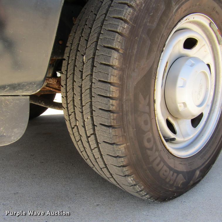 image for item DD2699 2011 Ford F250 Super Duty SuperCab utility bed pickup truck