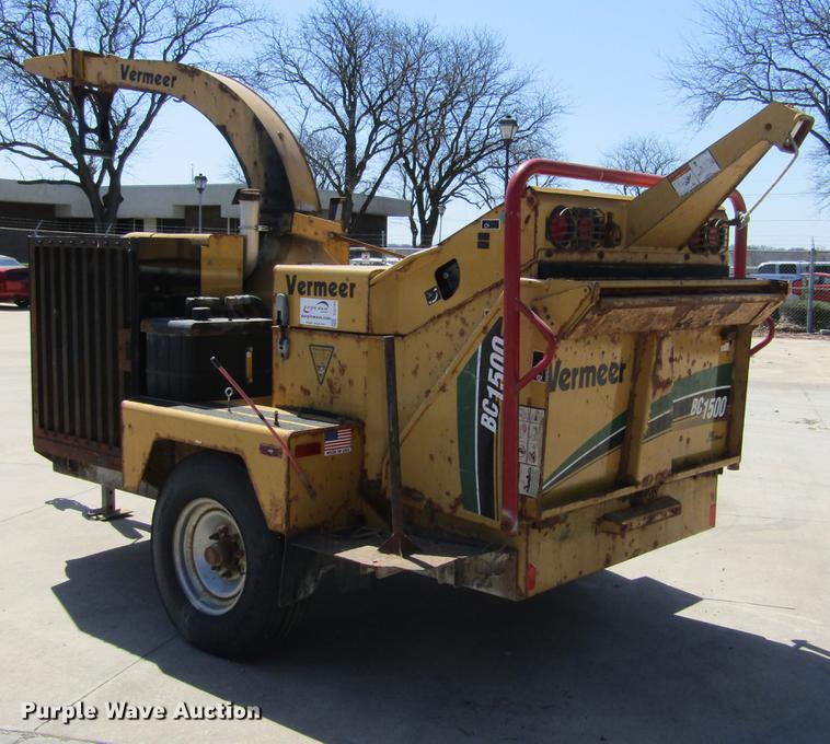 image for item DD2700 2007 Vermeer BC1500 wood chipper
