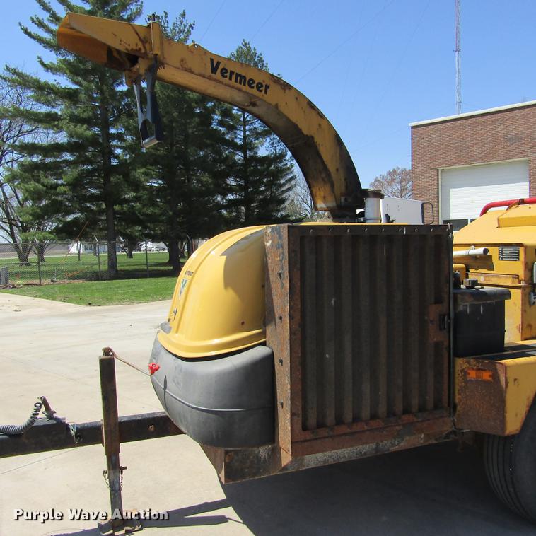 image for item DD2700 2007 Vermeer BC1500 wood chipper