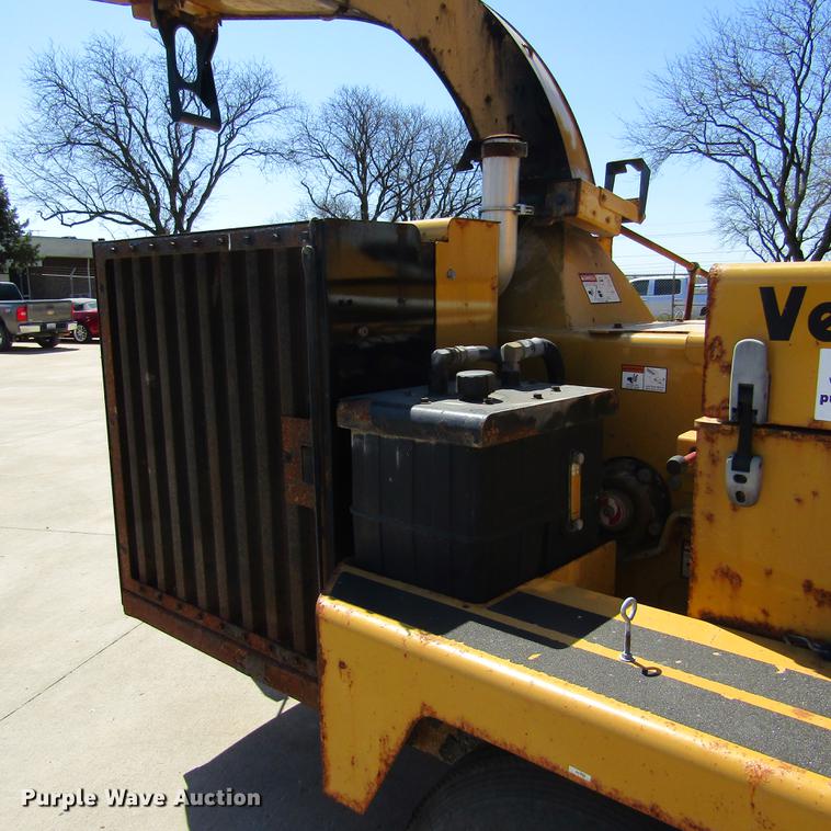 image for item DD2700 2007 Vermeer BC1500 wood chipper