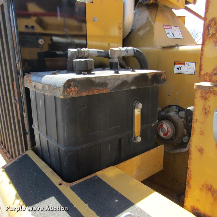 image for item DD2700 2007 Vermeer BC1500 wood chipper