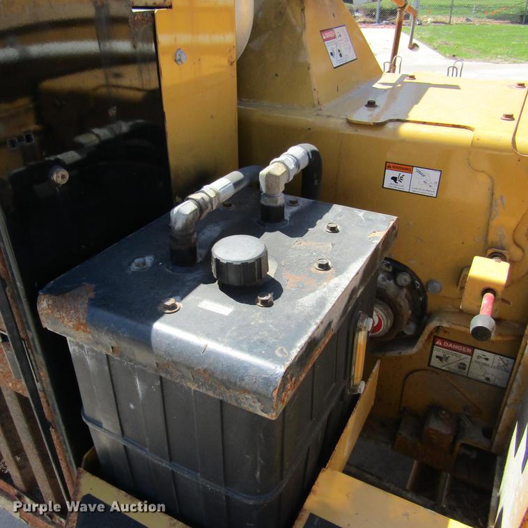 image for item DD2700 2007 Vermeer BC1500 wood chipper