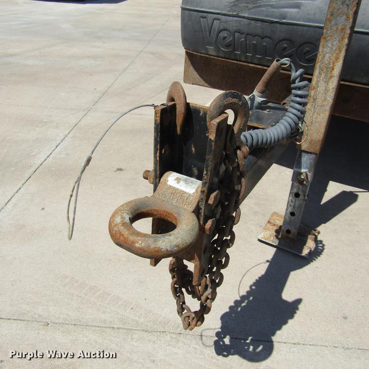 image for item DD2700 2007 Vermeer BC1500 wood chipper