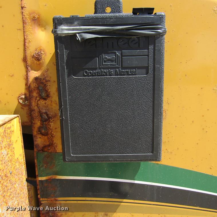 image for item DD2700 2007 Vermeer BC1500 wood chipper