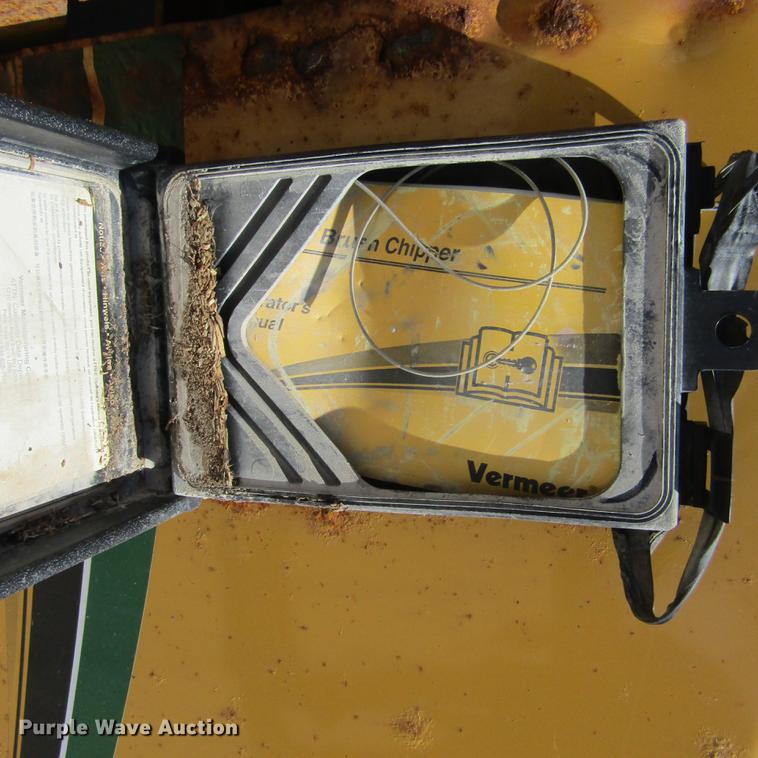 image for item DD2700 2007 Vermeer BC1500 wood chipper