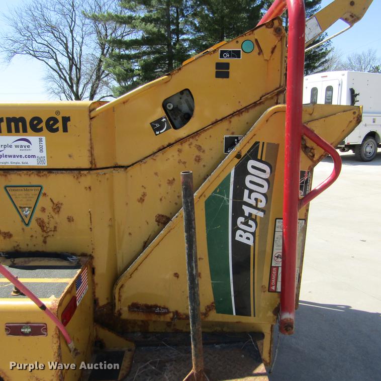 image for item DD2700 2007 Vermeer BC1500 wood chipper