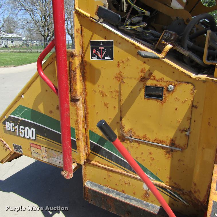 image for item DD2700 2007 Vermeer BC1500 wood chipper