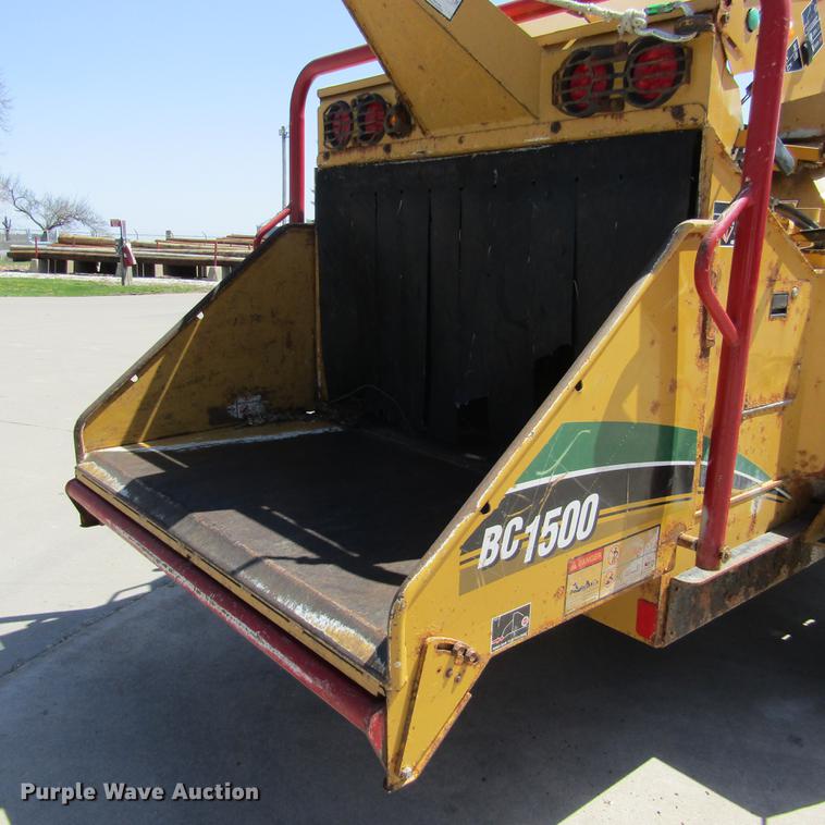 image for item DD2700 2007 Vermeer BC1500 wood chipper