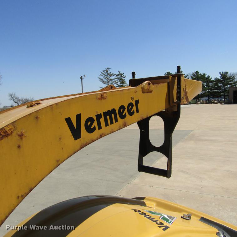 image for item DD2700 2007 Vermeer BC1500 wood chipper